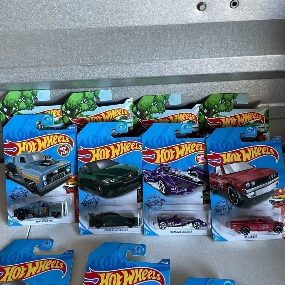 15 New Hot Wheels  - Picture 3 of 5